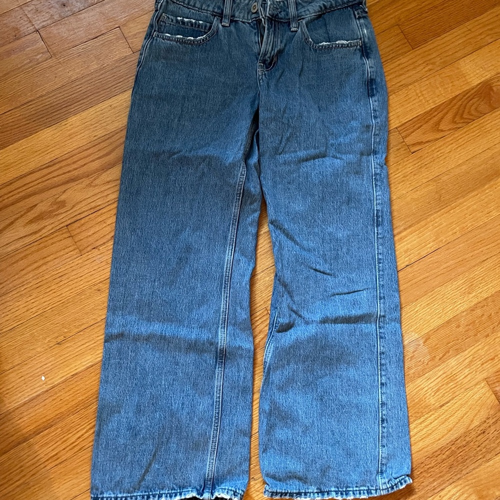 Hollister low rise baggy jeans size 24 short